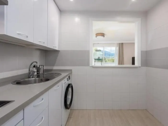 Stylish Spacious Apt, Comfy Pool Prime Location Marbella Apartamento