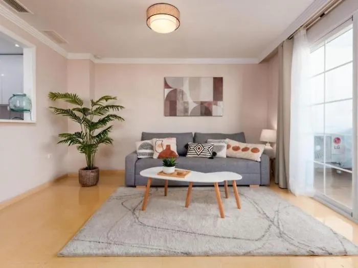 Stylish Spacious Apt, Comfy Pool Prime Location Marbella 0*,  Španělsko